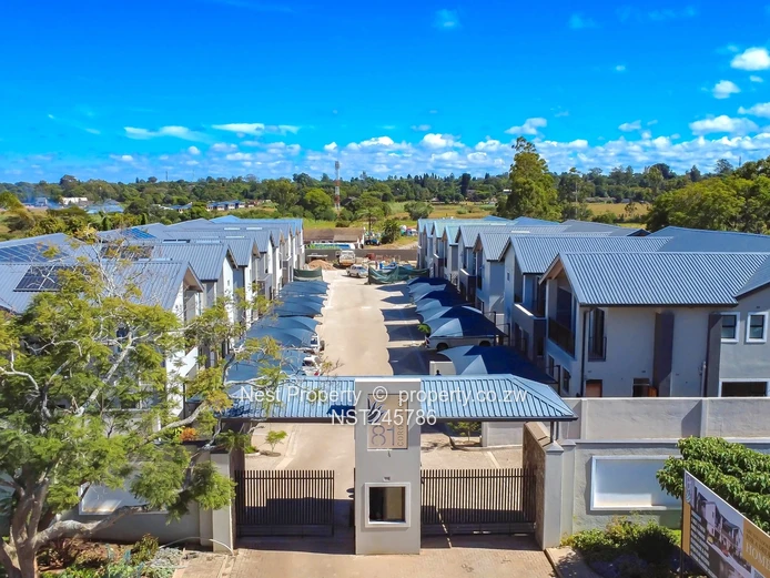 Contemporary, Modern Living In Greendale