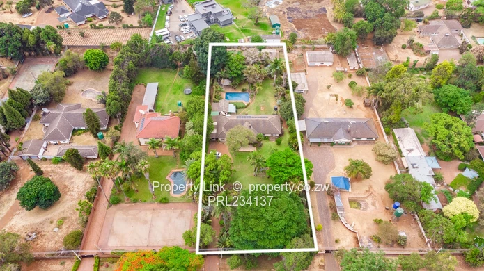 Timeless Family Home On 1 Acre With Borehole (Sole Mandate)