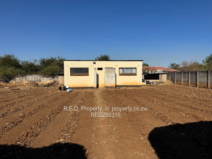 Comfortable Family Home In Matsheumhlope!