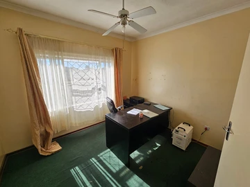 3 Bedroom Garden Flat