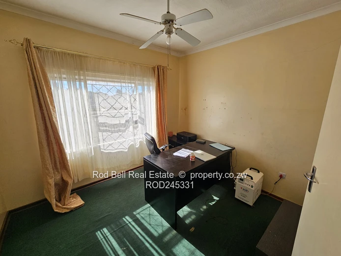 Semi-detached 3-bedroom, duplex garden Flat