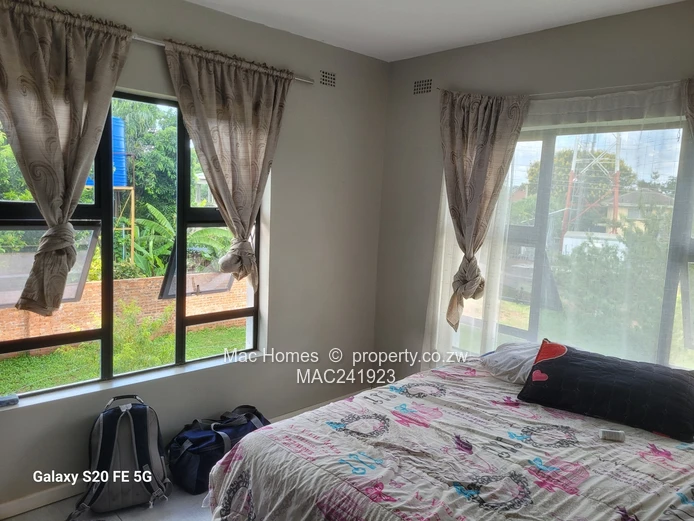 Mt pleasant heights double storey for sale 350k