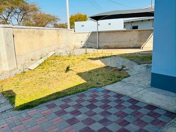 3 Bedroom Flat & Apartment