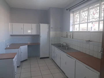 2 Bedroom Garden Flat
