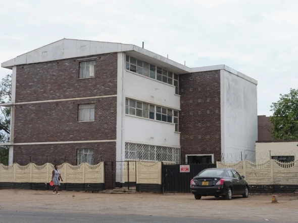 3 Bedroom Flat & Apartment