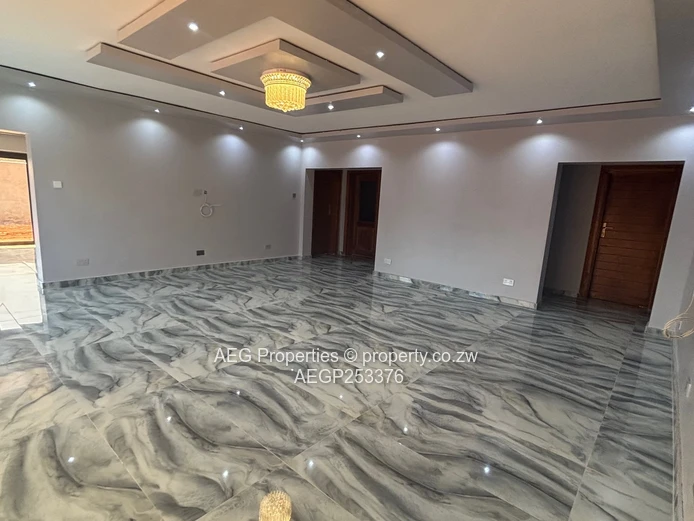 6 Bed House To Rent In Gletwyn 