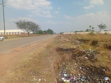 Commercial & Industrial Land