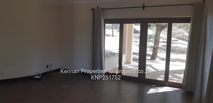2 Bedroom Cottage In Helensvale (Sole Mandate)