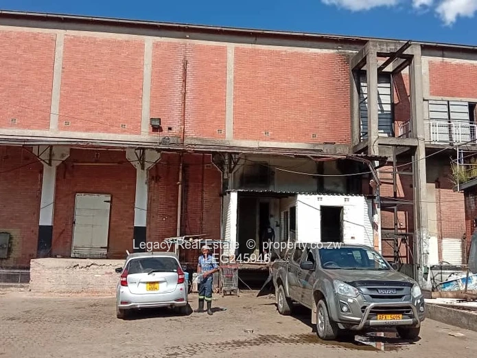 Strategic Warehouse And Office Complex Near Bulawayo CBD,High-Yield Commercial Property For Sale.