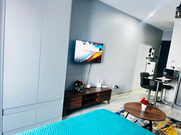 Flat & Apartment