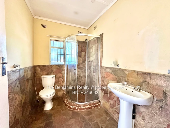 4 Bedroom Home Milton Park