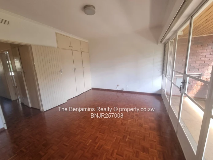 Garden Flat In Avondale