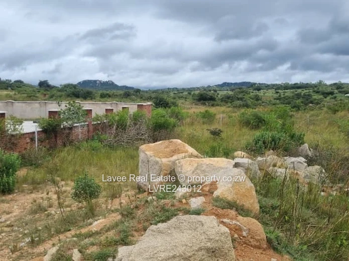 Rusape 2069 m² Commercial Land with Granite Outcrops (Sole Mandate)