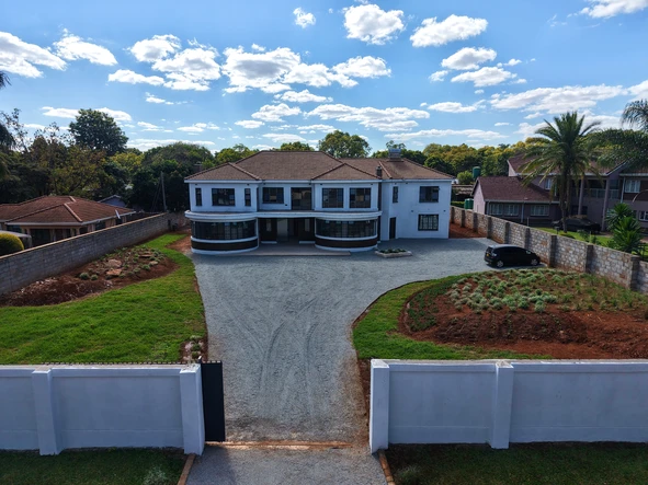 7 Bedroom House