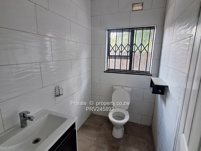 Freshly built, move-in ready new cluster units . . . (Sole Mandate)