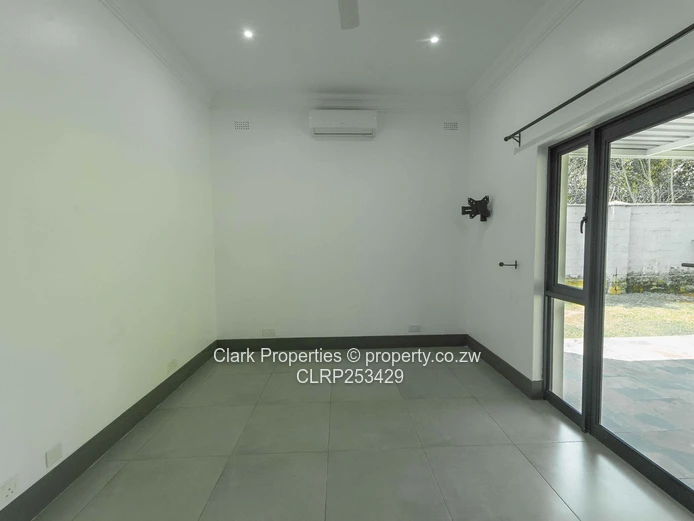 Modern Comfort in a Beautiful Complex! (Sole Mandate)