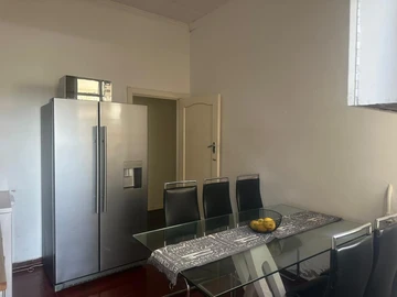 2 Bedroom Flat & Apartment