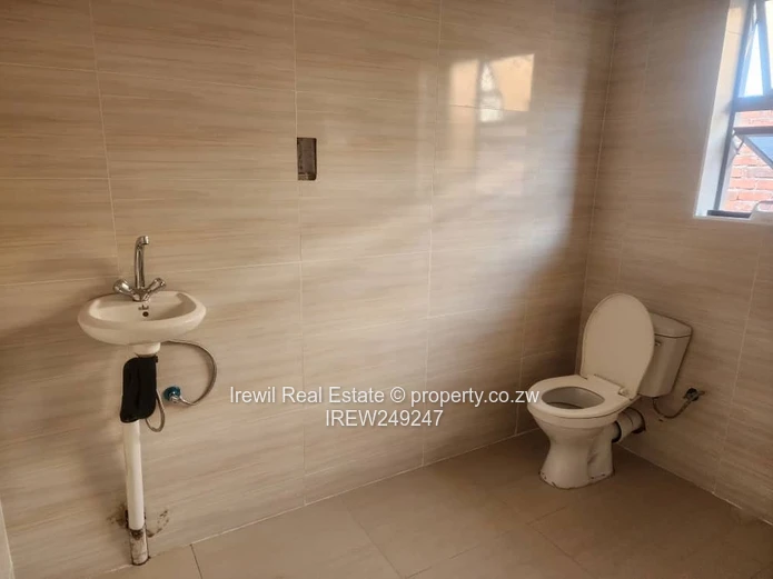 Mabvazuva 4 Bed to Let