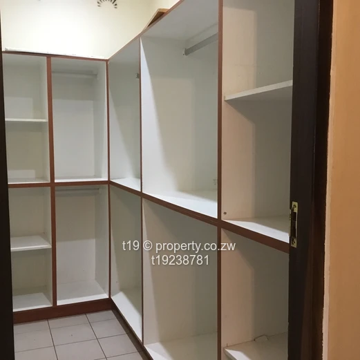 An Elegant 5 bedroom House