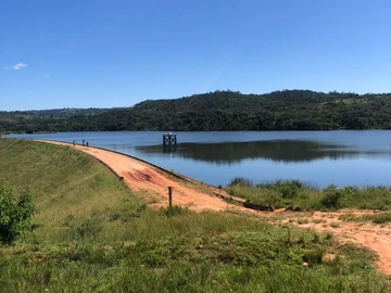 Farm & Agricultural Land