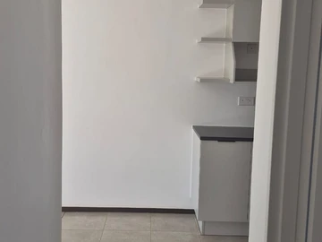 2 Bedroom Flat & Apartment