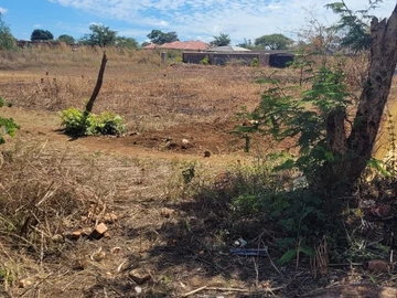 A 1000 square meter stand for sale in Crowhill views