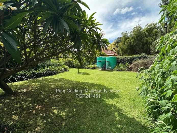 Fabulous Family Home In Famona