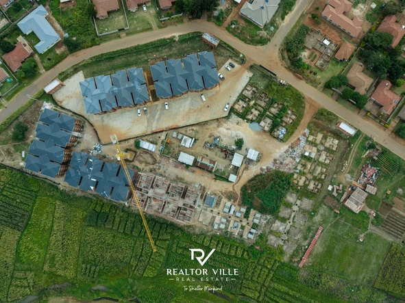 2 Bedroom Flat & Apartment