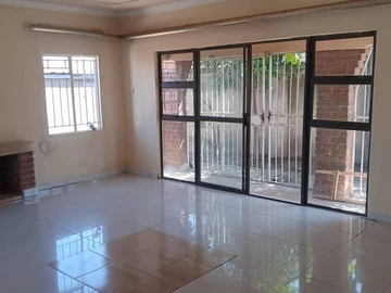 6 Bedroom House