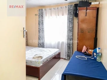 2 Bedroom Flat & Apartment