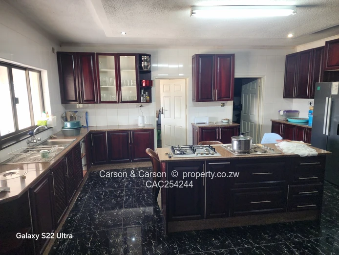 Belvedere  - 5 Bed, Spacious Lawn & Borehole