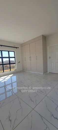 Beautiful Modern Fairview  House To Let