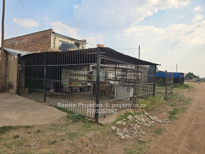 Commercial property in Zengeza 4!