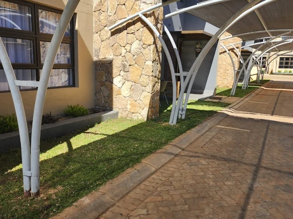 3 Bedroom Flat & Apartment