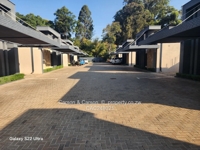 Modern 4-Bed Mount Pleasant Townhouse Complex with Pool