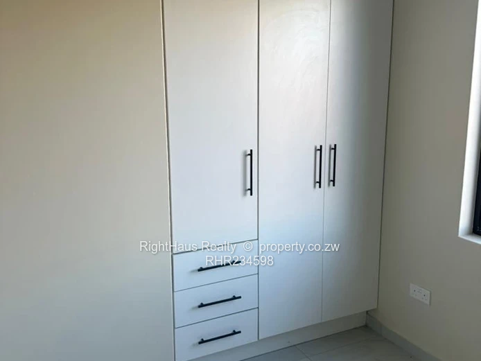 Secure And Convenient : 3 Bedroomed Apartment In Bluffhill