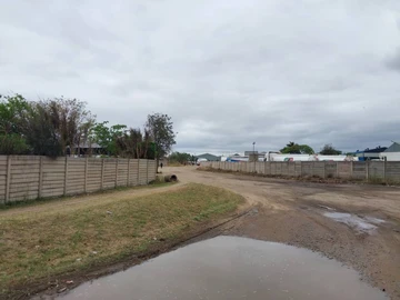 Commercial & Industrial Land