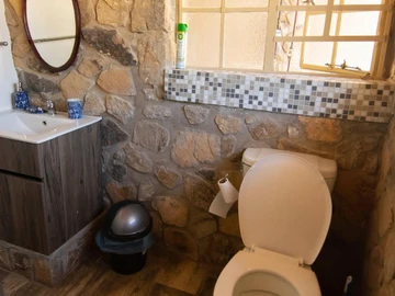 Hotel & Lodge