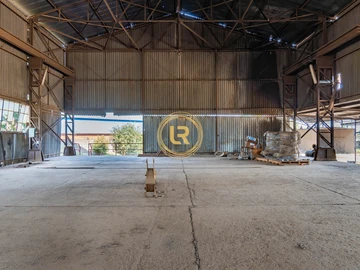 Warehouse & Factory