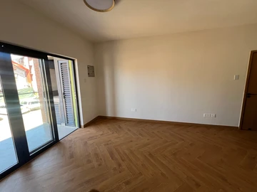 Flat & Apartment