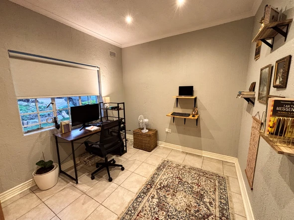 3 Bedroom Flat & Apartment