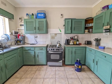 2 Bedroom Garden Flat