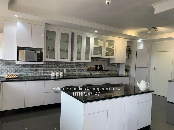 Spacious 5-Bed Parktown Home with Modern Kitchen & Borehole