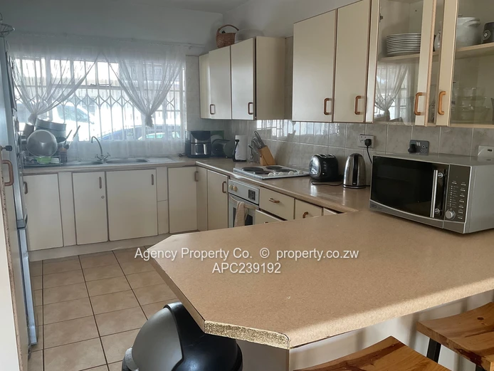 Immaculate Secure Townhouse Close To All Amenities