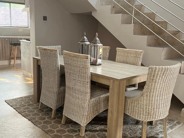 3 Bedroom Flat & Apartment