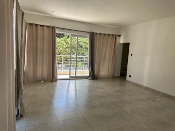 4 Bedroom Flat & Apartment