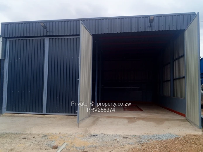 WILLOWVALE - 140sqm MULTI PURPOSE WORKSHOP / WAREHOUSE + 30sqm OFFICES TO LET (Sole Mandate)