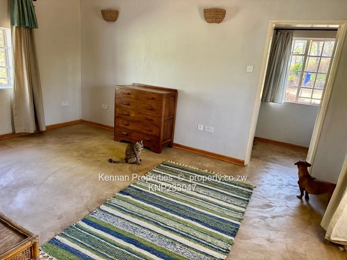 Charming Cottage In Helensvale - Semi Furnished