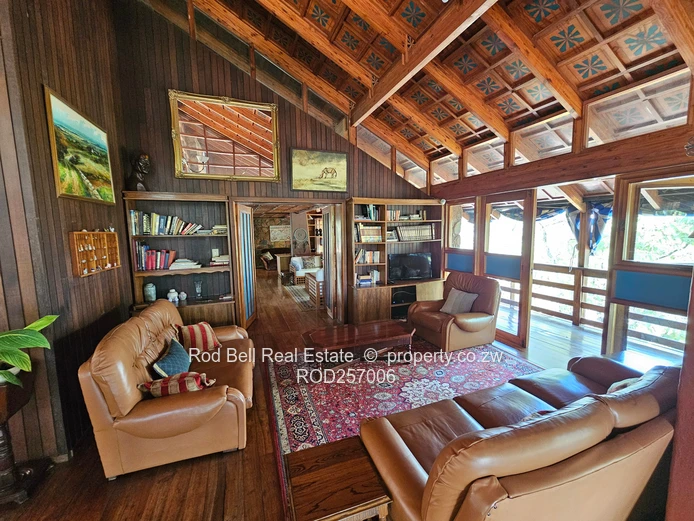Large family home and cottage sitting on 6 acres with amazing views