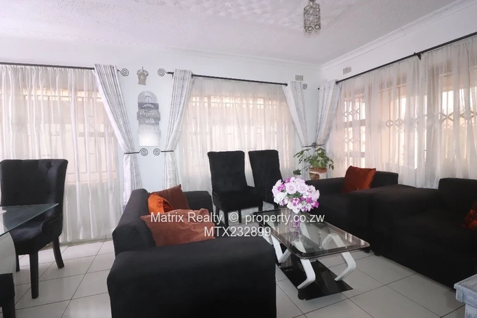 4 Bedroom House for Sale in Warren Park D